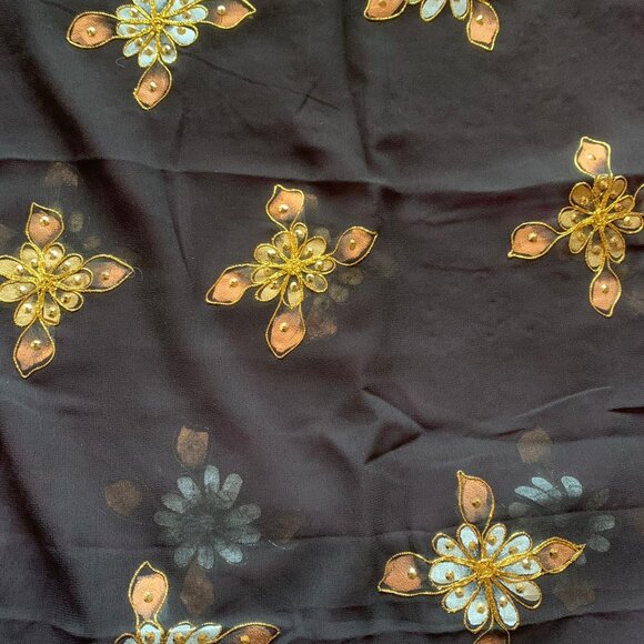 Ladies scarves 2/cashmere, 1/polyester wrap - Picture 2 of 3